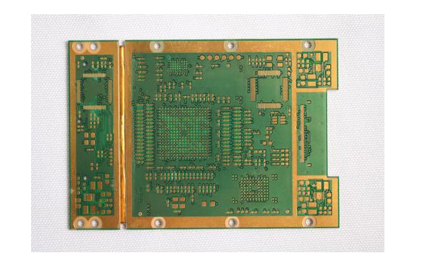 祥益鼎盛申请用于PCB飞针测试的自动上板锁紧模组专利完成电路板在检测时的自动上板和固定操作(图1)